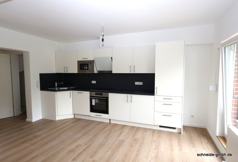 Modernisierte 3 2/2 Zimmer-Doppelhaushälfte mit Garten und Terrasse - Foto 1