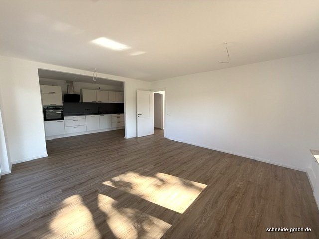 Attraktives, modernisiertes Einfamilienhaus mit Terrasse und großem Gartenbereich - Photo 2