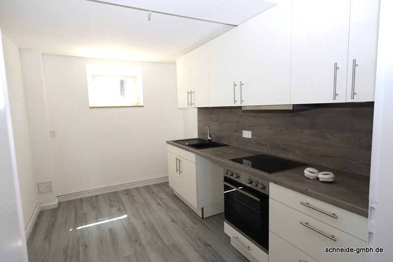 Modern renovierte 2-Zimmer-Wohnung im Souterrain mit Terrasse - Photo 2