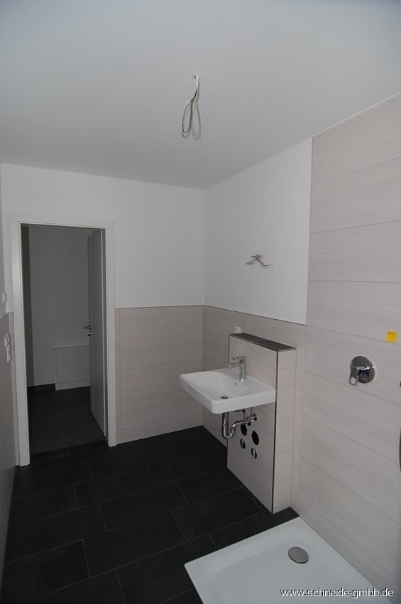 3‑Zimmer‑Erdgeschoss/Souterrain‑Wohnung mit Terrasse - Photo 3
