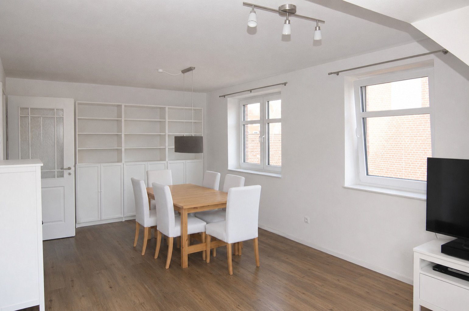 Gemütliche 3-Zimmer-Wohnung über 2 Ebenen mit Balkon in einer ruhigen Nebenstraße von Lohbrügge - Photo 3