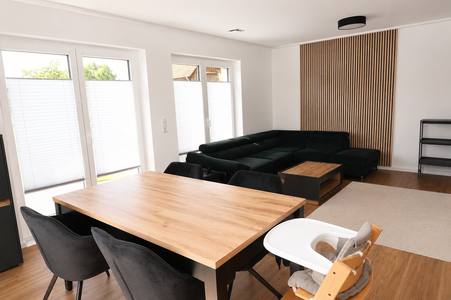 Attraktive, am Elbdeich gelegene, 4-Zimmer-Doppelhaushäfte + Hobbyraum im Spitzboden - Photo 1