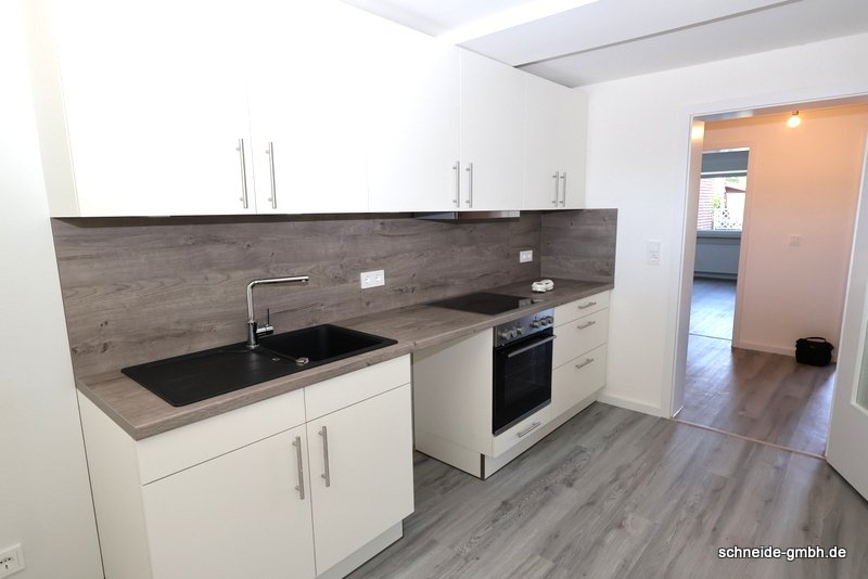 Modern renovierte 2-Zimmer-Wohnung im Souterrain mit Terrasse - Photo 3