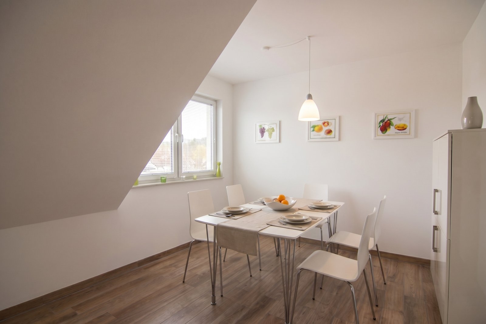 Große 3-Zimmer-Dachgeschoss-Wohnung mit Balkon im schönen Curslack! - Photo 2