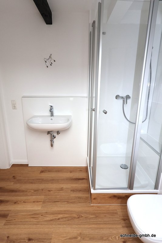 Modernisierte 3 2/2 Zimmer-Doppelhaushälfte mit Garten und Terrasse - Foto 2